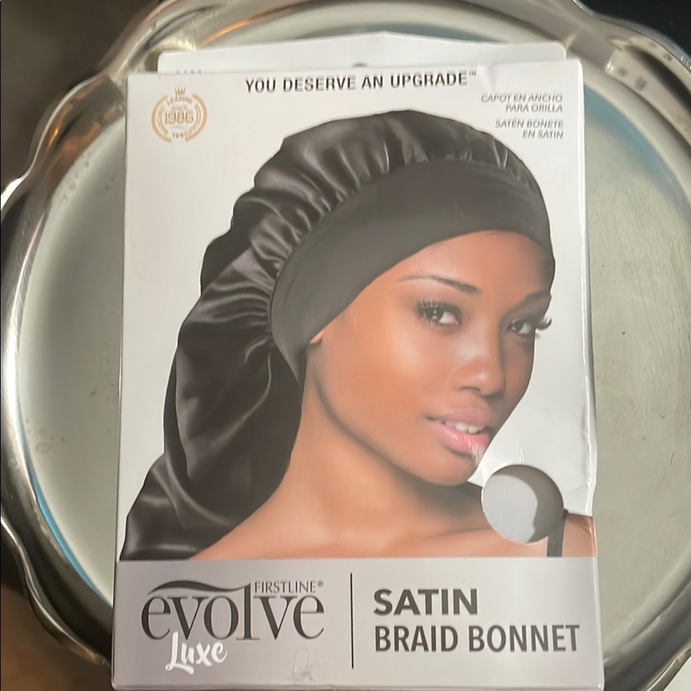 Evolve Satin Braid Bonnet - Black